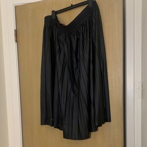 ❤️❤️ADORABLE PLUS SIZE (4) TORRID ALL WIDE ELASTIC WAIST FLIRTY SKIRT!♥️♥️